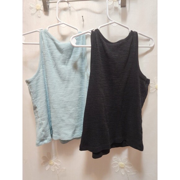 OLD NAVY GIRLS LARGE 10-12 TANK TOP 2PC BUNDLE BLACK HEART & BLUE FLOWER CUTE - Picture 7 of 9